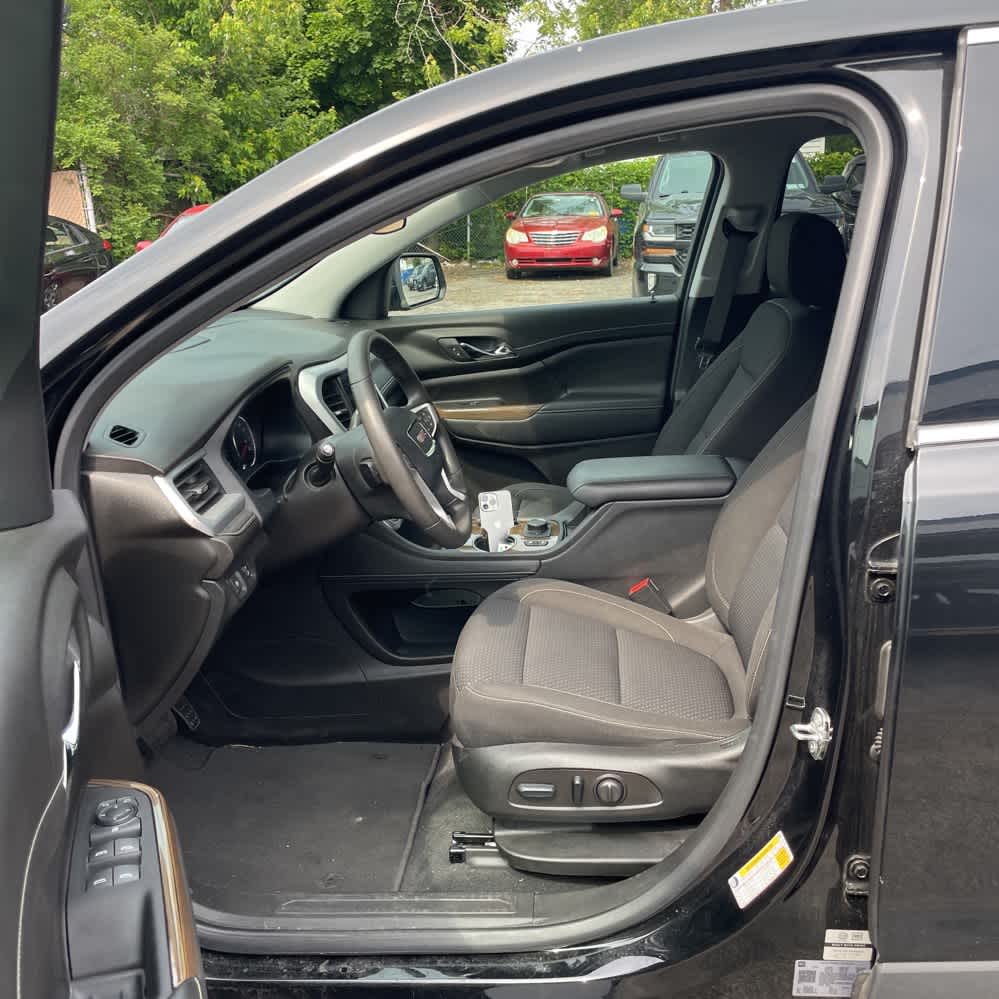 2023 Gmc Acadia SLE photo 3