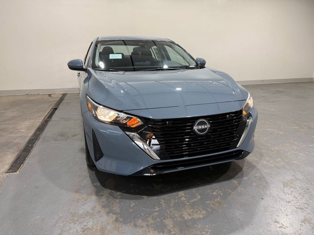 2025 Nissan Sentra SV's photo