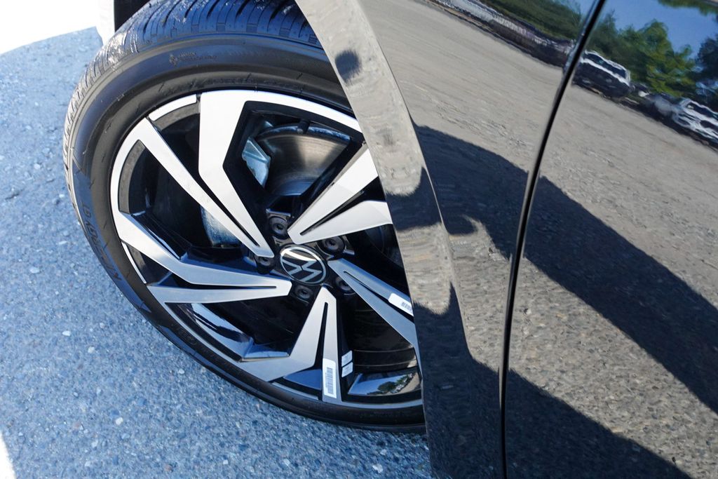 2025 Volkswagen Jetta 1.5T SEL photo 8