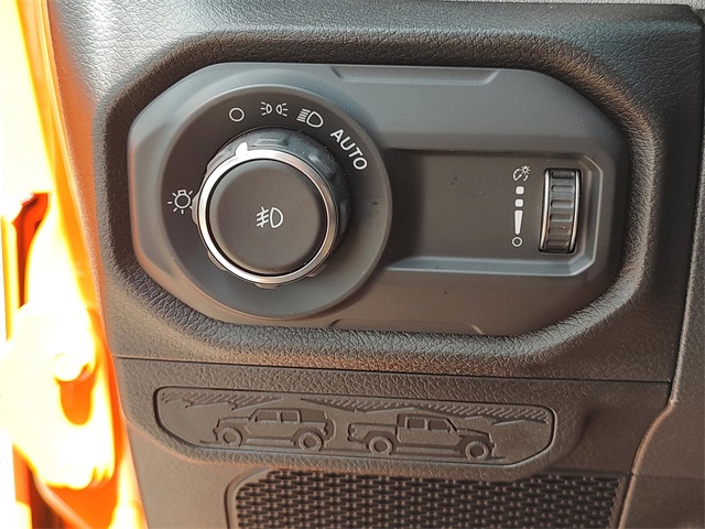 2025 Jeep Wrangler photo 24