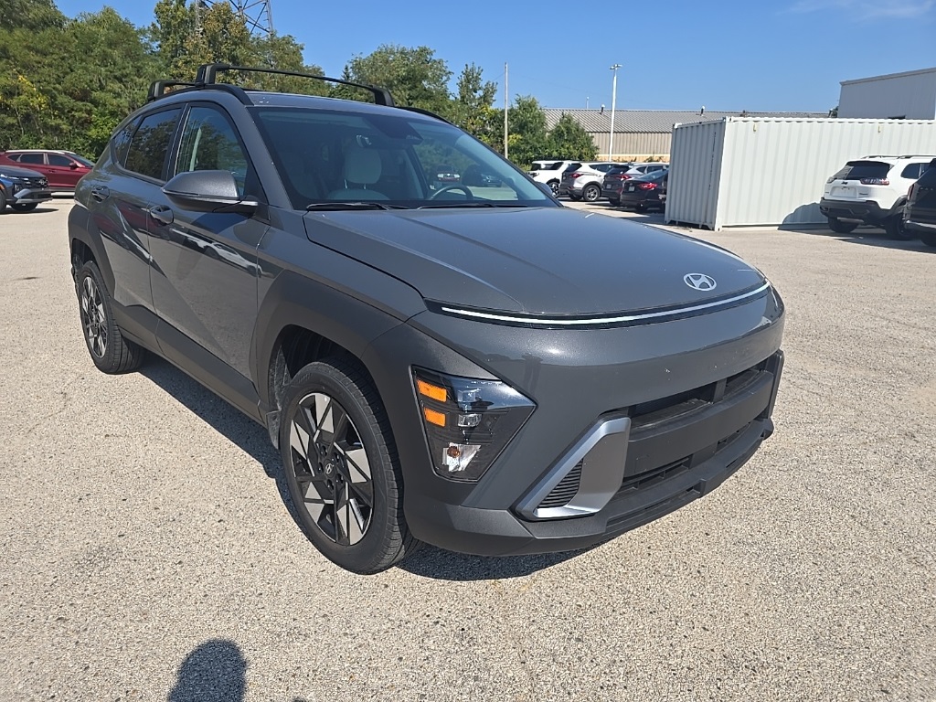 2025 Hyundai Kona SEL photo 2
