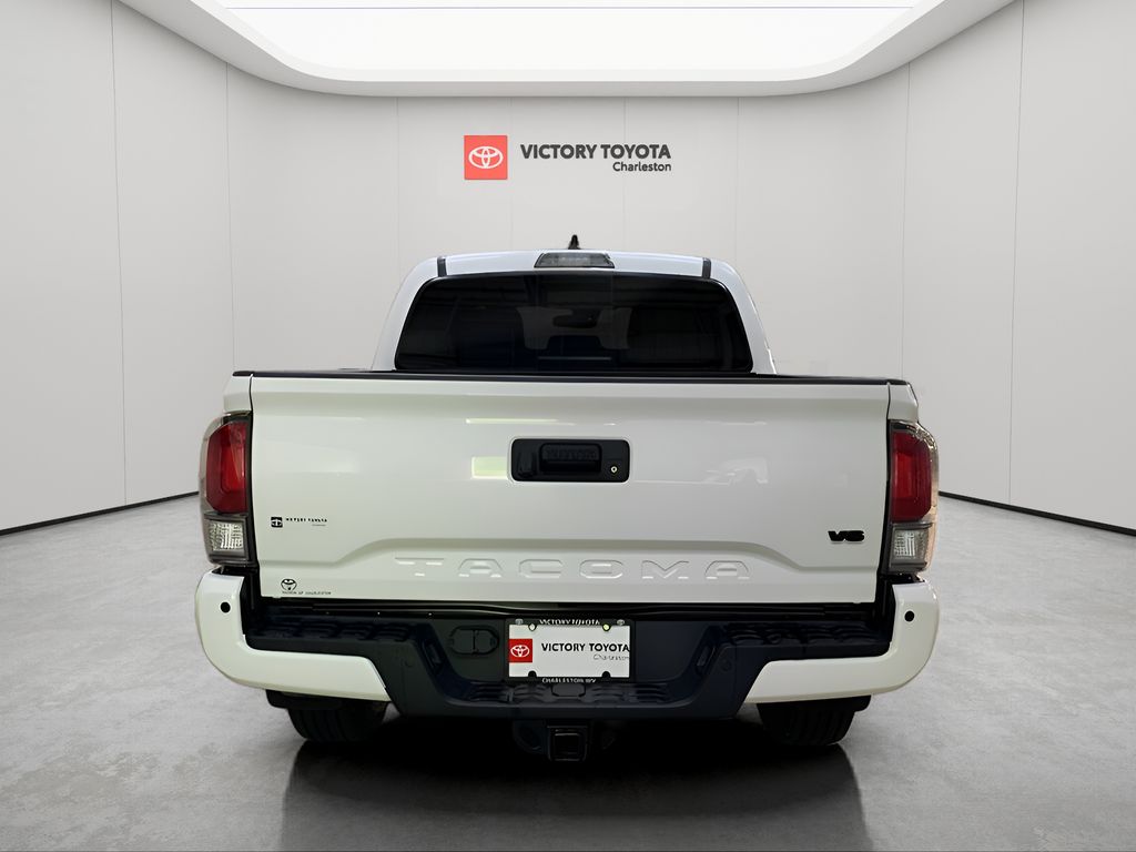 2023 Toyota Tacoma TRD Off-Road photo 3