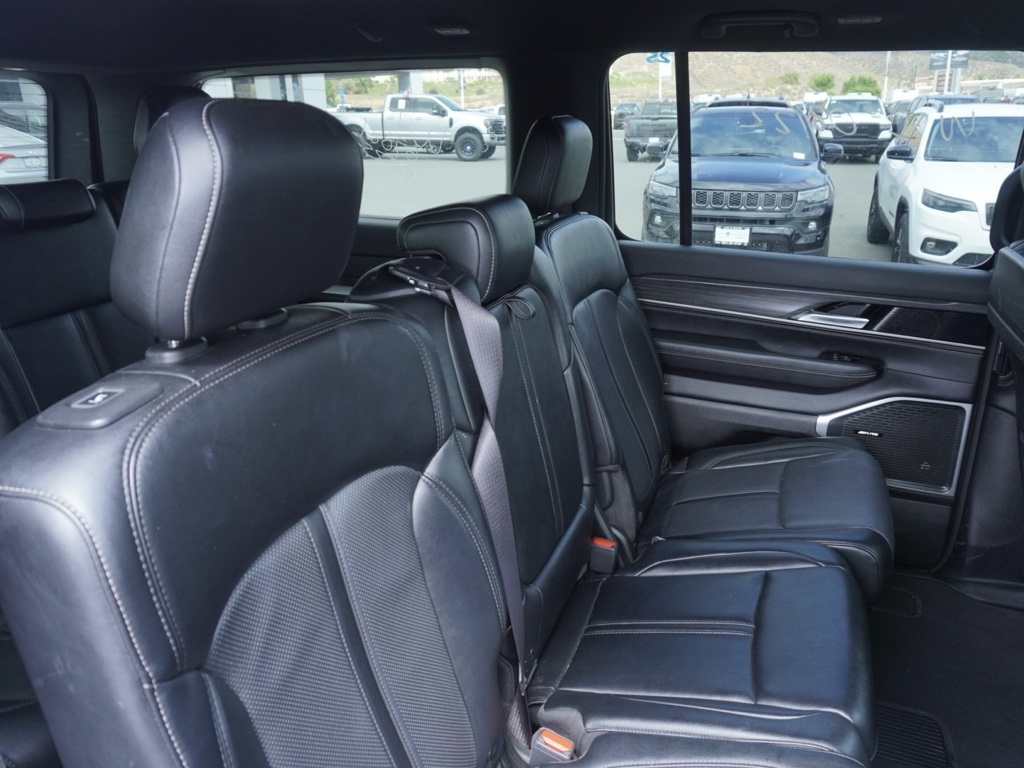 2024 Jeep Wagoneer Series II photo 25