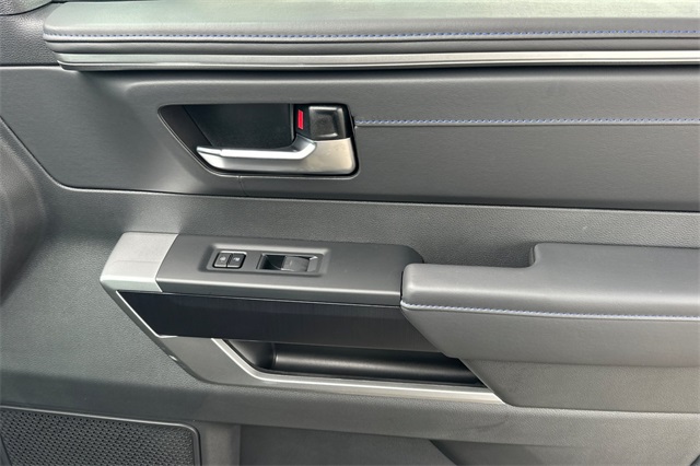 2025 Toyota Sequoia Platinum photo 20