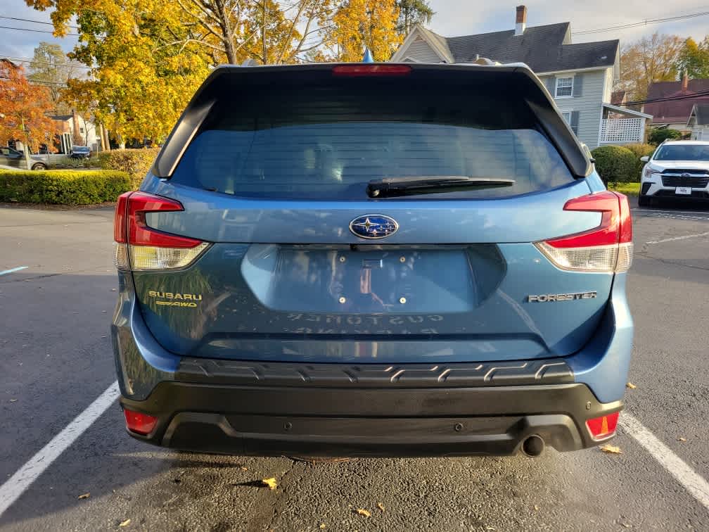 2021 Subaru Forester Limited photo 2
