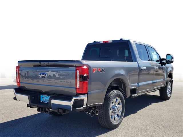 2025 Ford F-250 Lariat photo 4