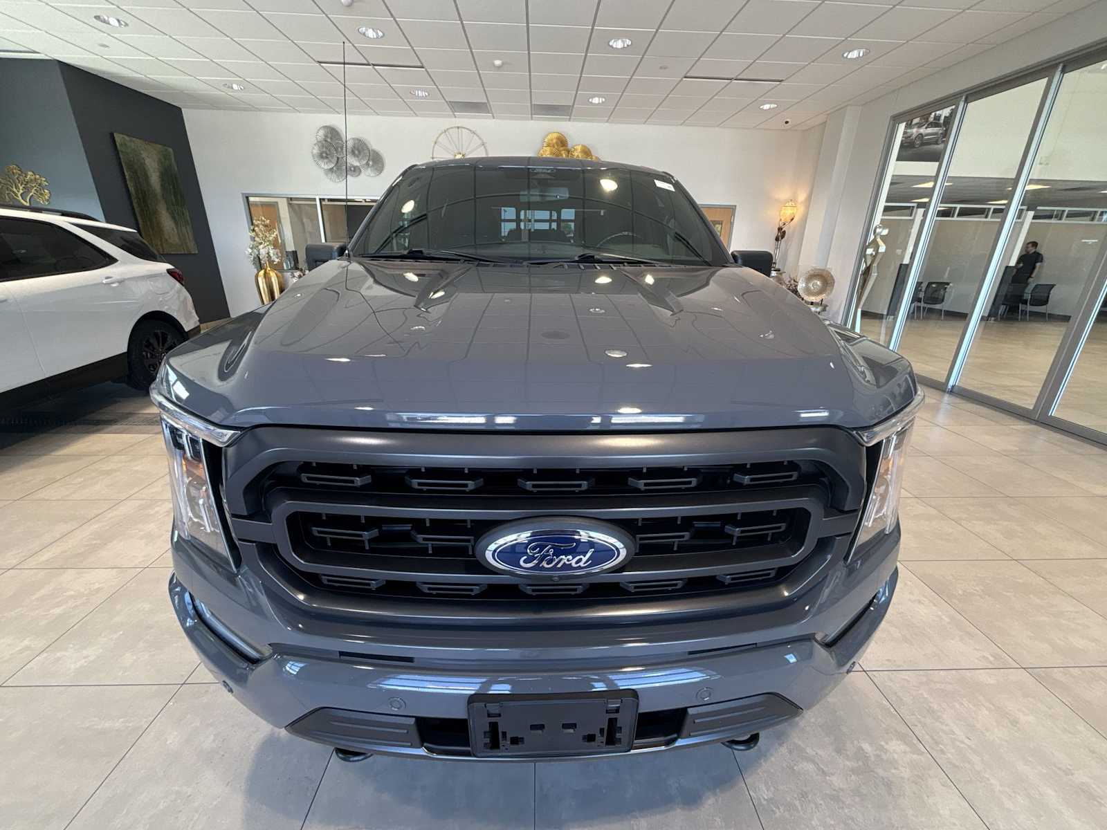 2021 Ford F-150 XLT photo 8