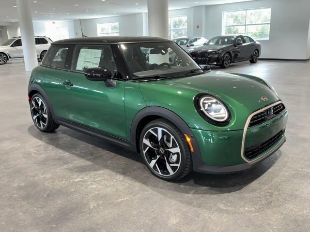 New 2025 MINI Hardtop 2 Door FWD Signature Plus in Wesley Chapel 
