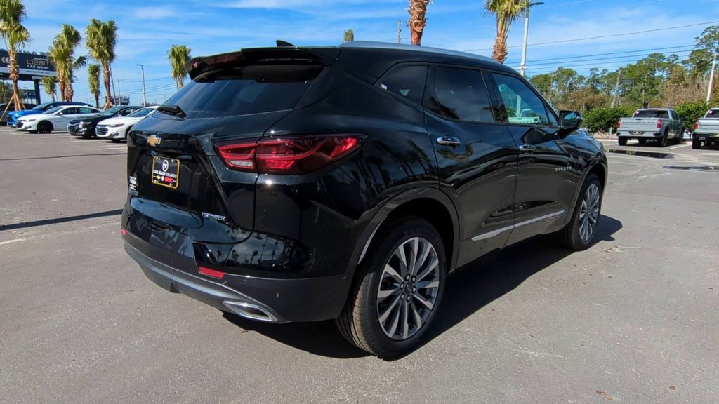 2025 Chevrolet Blazer Premier photo 7