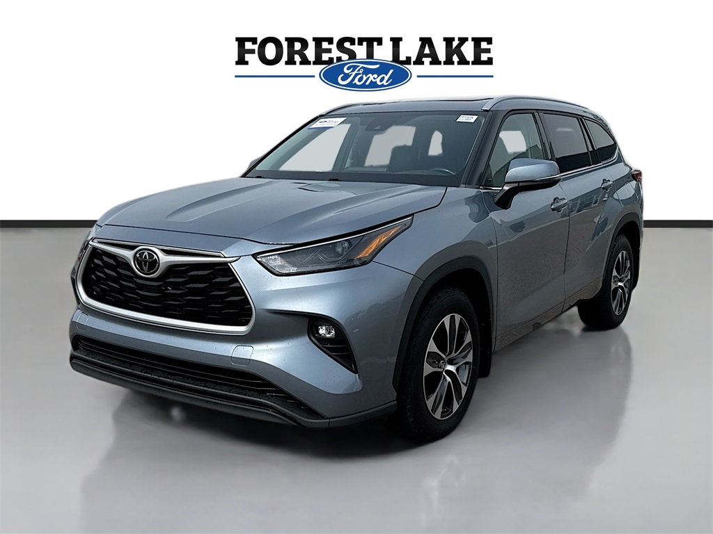 Certified 2022 Toyota Highlander XLE with VIN 5TDGZRBH5NS218242 for sale in Forest Lake, Minnesota
