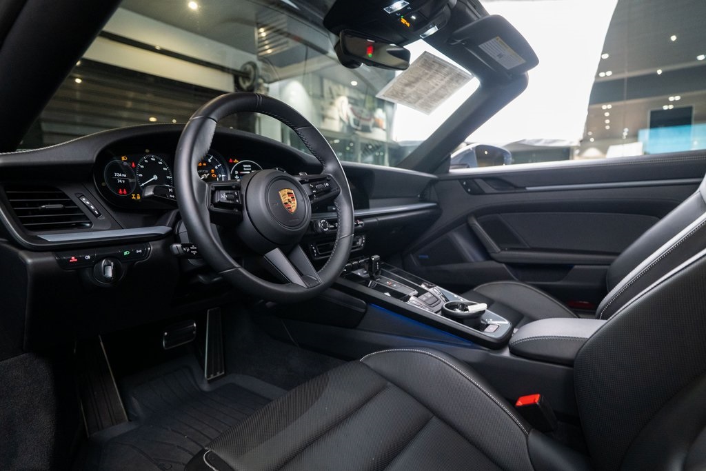 2023 Porsche 911 Targa 4 GTS photo 4