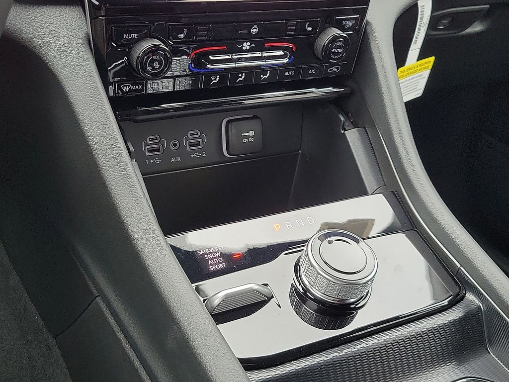 2025 Jeep Grand Cherokee Limited photo 18