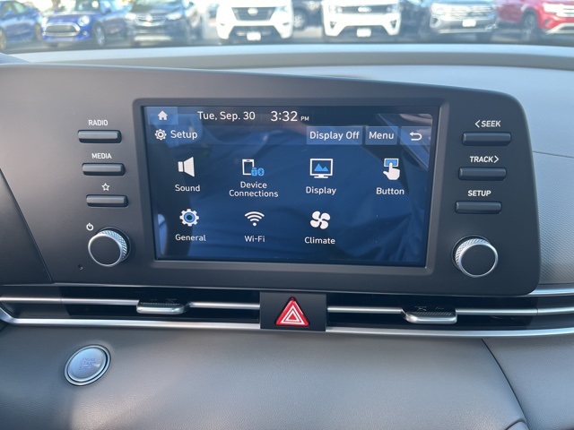 2025 Hyundai Elantra Blue SEL Sport photo 14