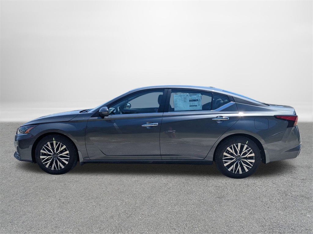 2025 Nissan Altima 2.5 SV photo 6