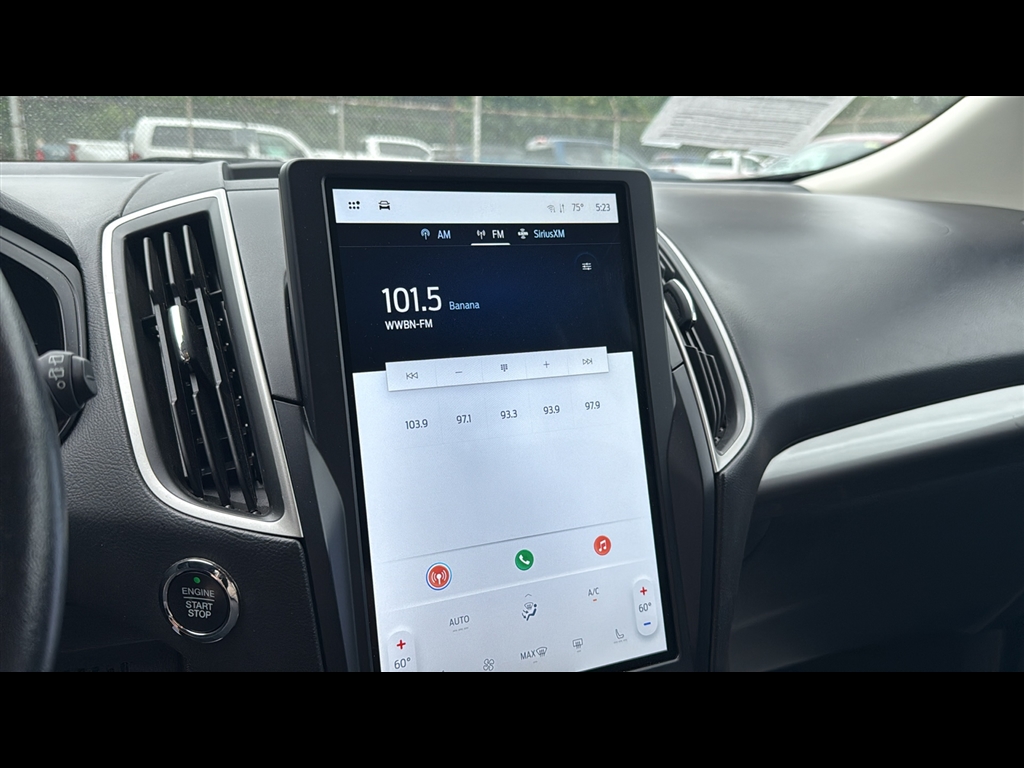 2023 Ford Edge SEL photo 18