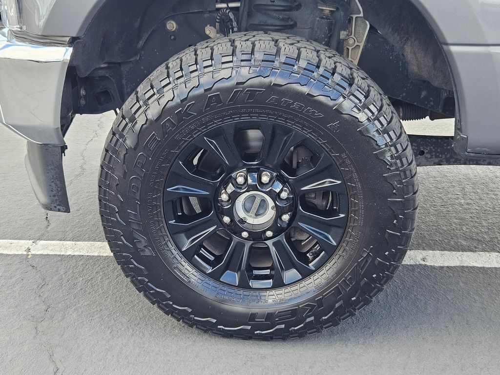 2021 Ford F-250 Lariat photo 35