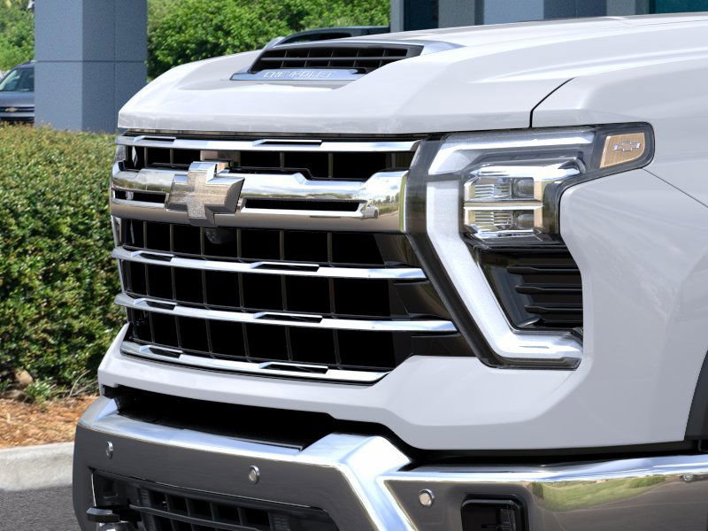 2025 Chevrolet Silverado 3500HD LTZ photo 13