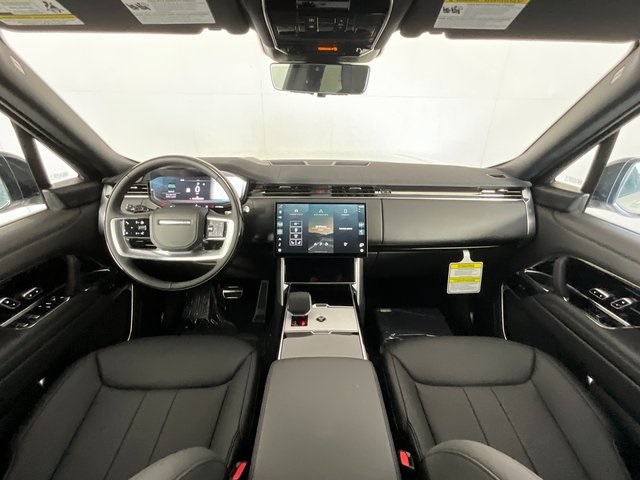2025 Land Rover Range Rover SE photo 8