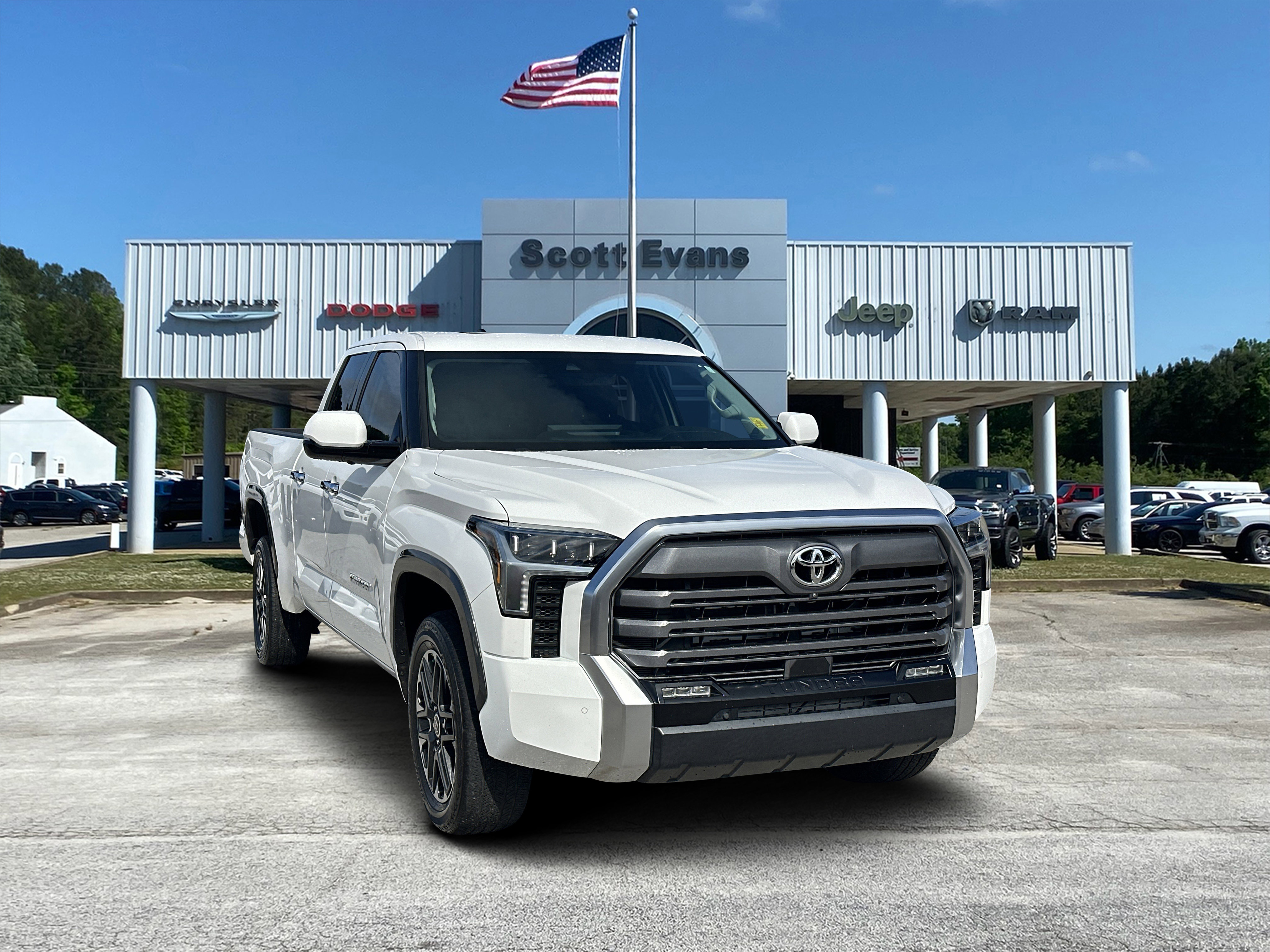 2022 Toyota Tundra Limited's photo