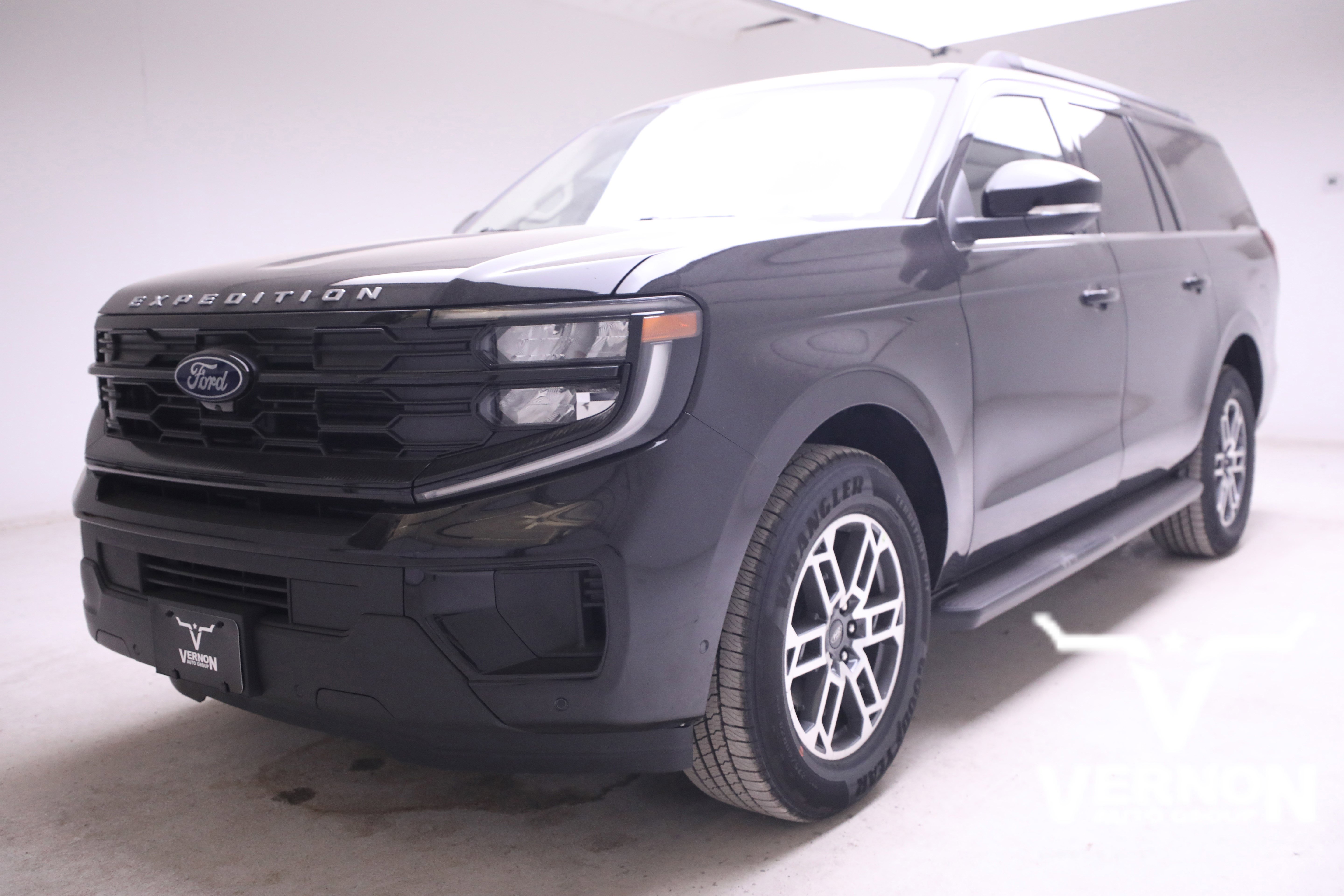 2025 Ford Expedition Active's photo