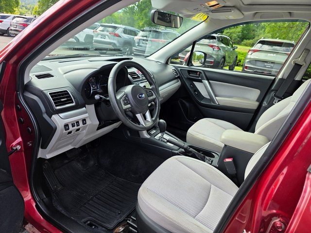 2017 Subaru Forester 2.5i Premium photo 12