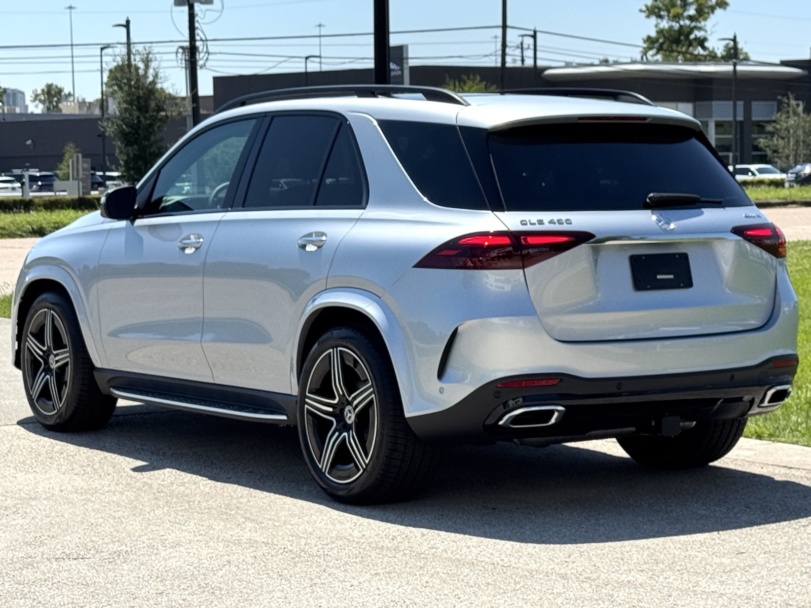 2026 Mercedes Benz GLE 450 4MATIC photo 3