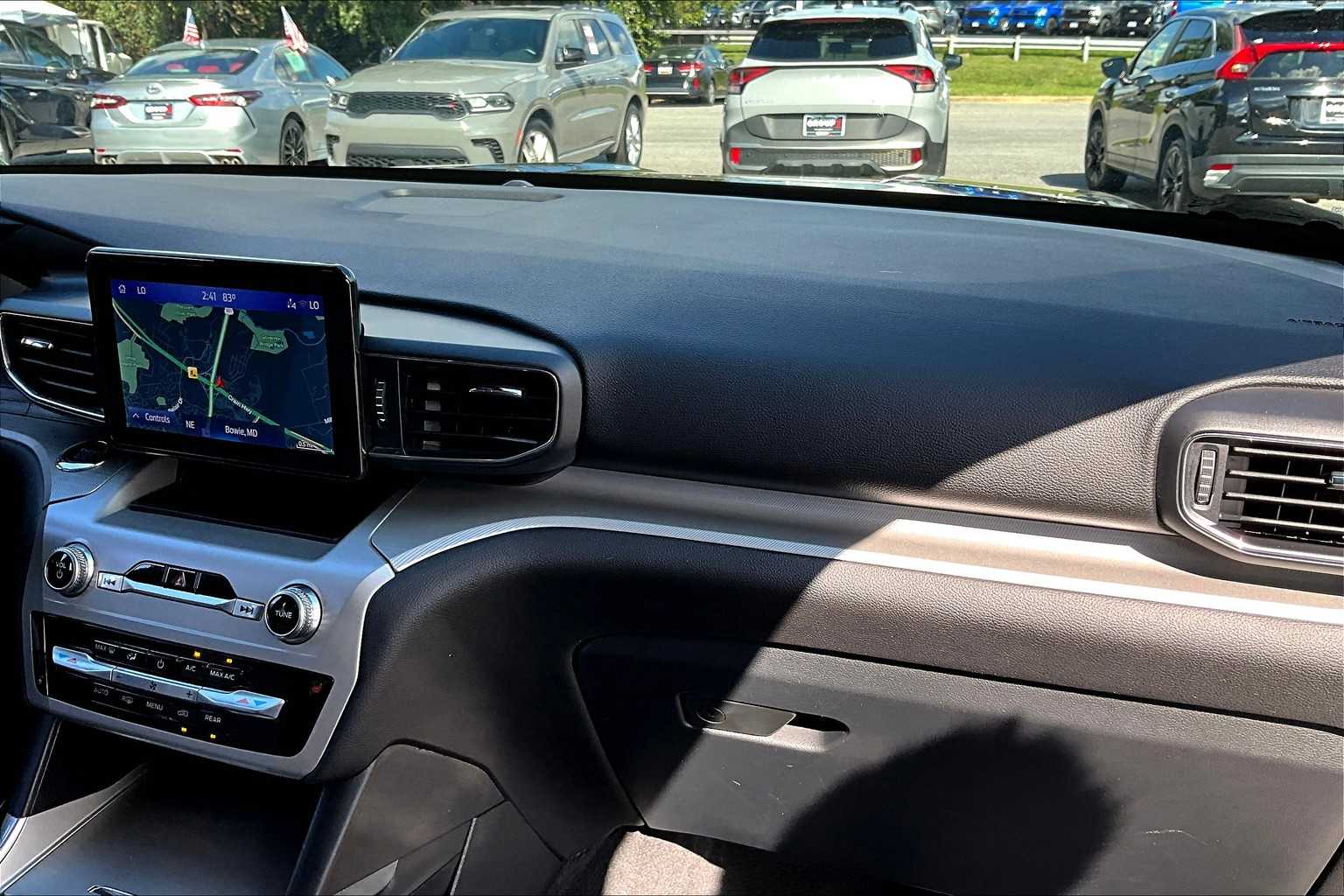 2022 Ford Explorer XLT photo 13