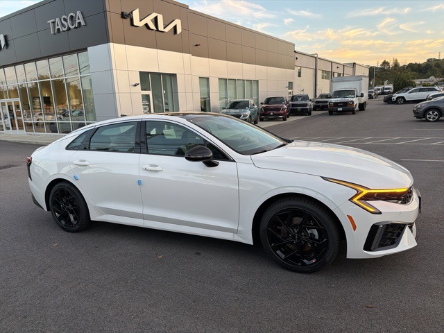 2026 Kia K5 GT-Line photo 2