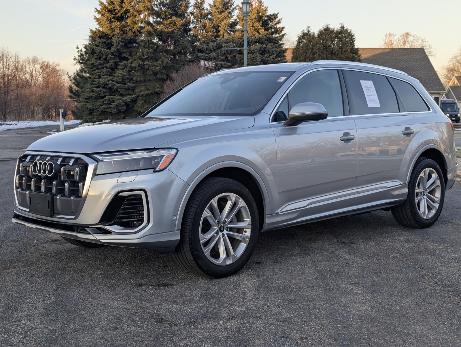 2025 Audi Q7 Premium Plus's photo