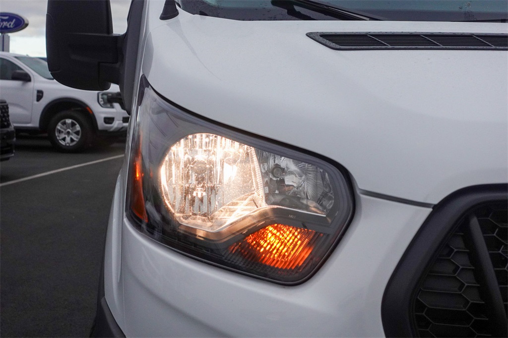 2026 Ford Transit Cargo photo 4