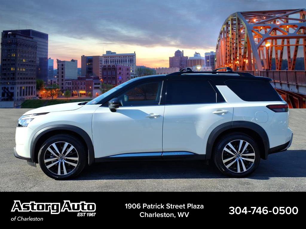 2024 Nissan Pathfinder Platinum photo 5