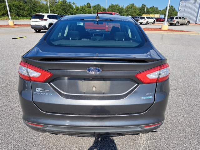 2016 Ford Fusion SE photo 10