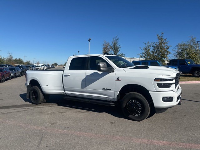 2026 RAM Ram 3500 Pickup Laramie's photo