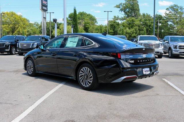 New 2025 Black Hyundai Limited image 3