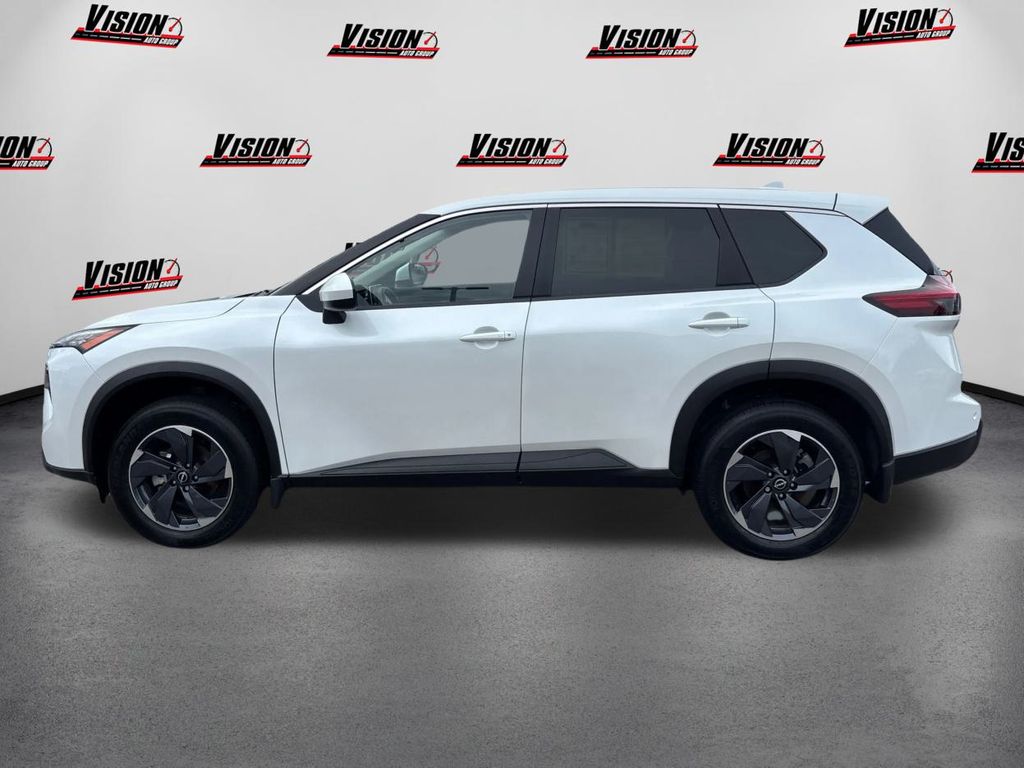 2025 Nissan Rogue SV photo 8