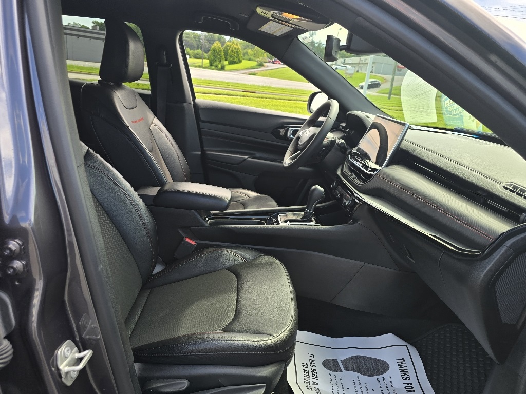 2024 Jeep Compass Trailhawk photo 11