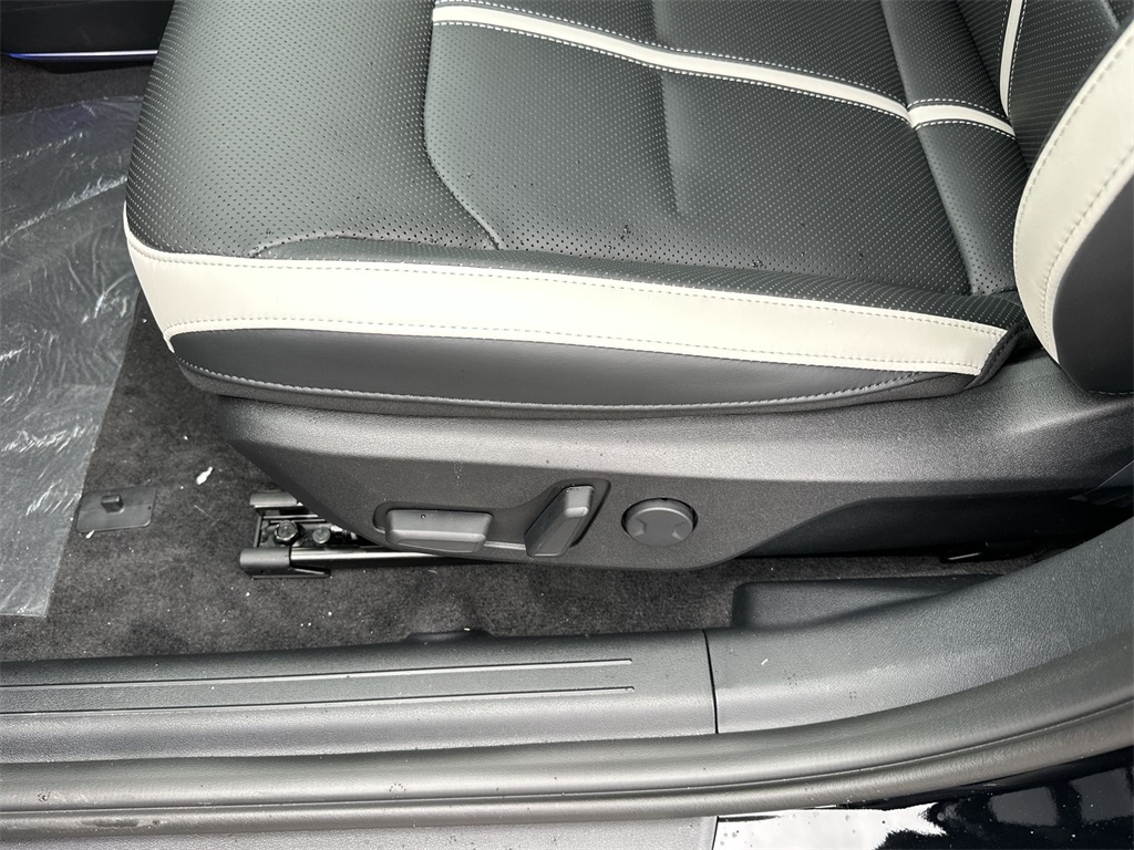 2025 Kia EV6 GT-Line photo 12