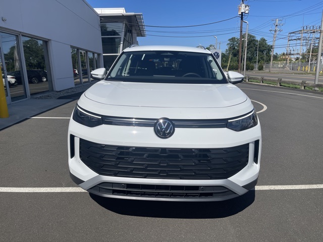 2025 Volkswagen Tiguan SE photo 3