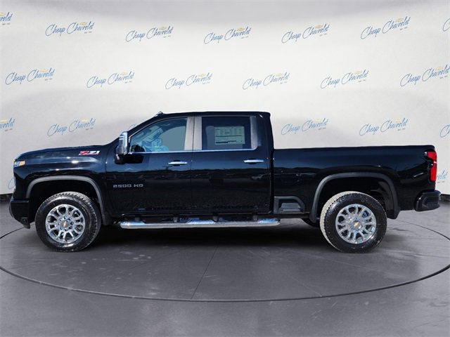 2025 Chevrolet Silverado 2500HD LT photo 2