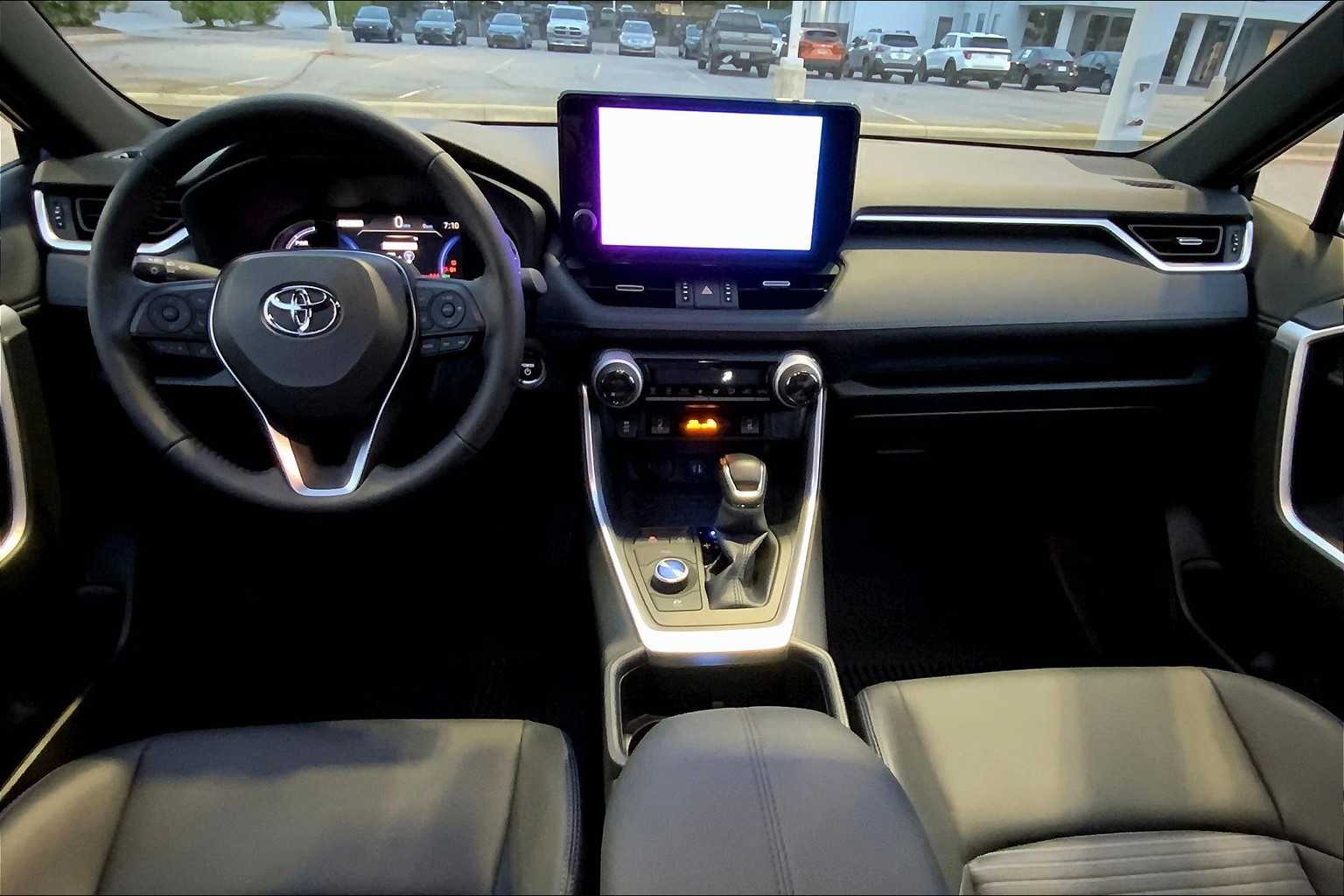 2025 Toyota RAV4 Hybrid XSE photo 15