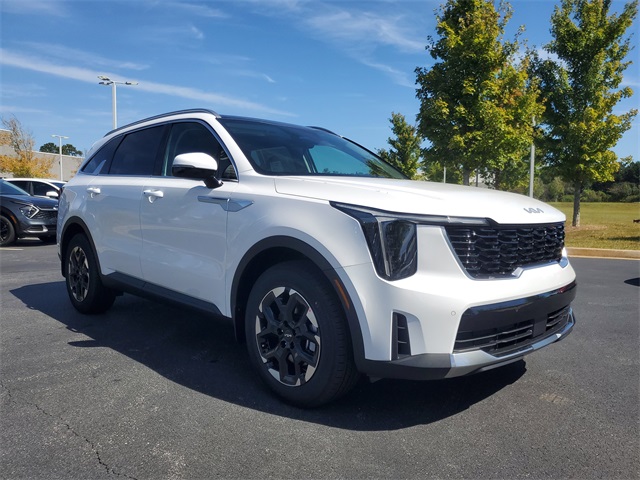 2026 Kia Sorento S photo 2
