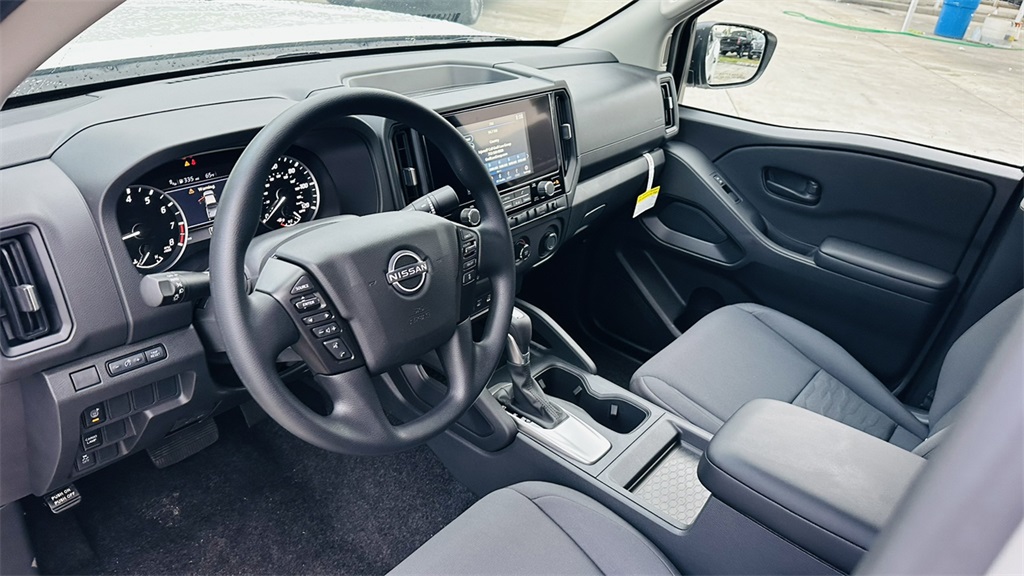 2026 Nissan Frontier S photo 10