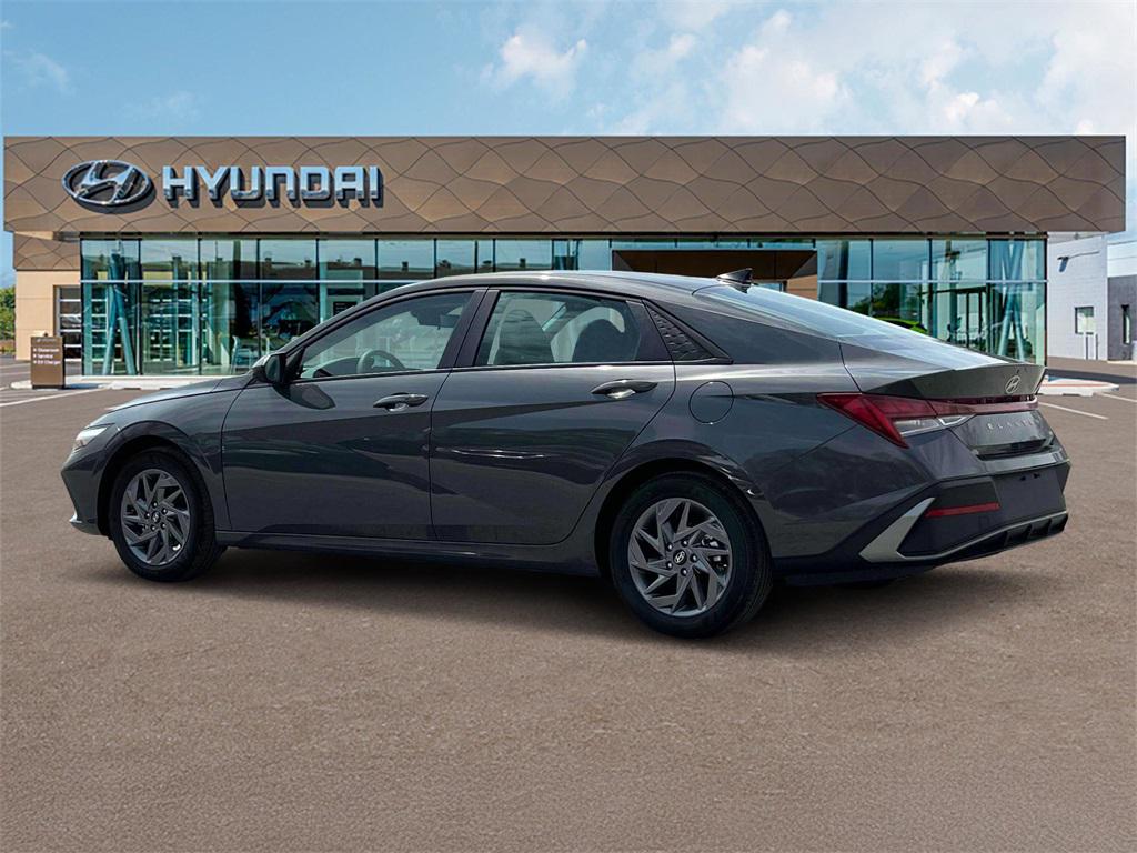 2025 Hyundai Elantra Hybrid Blue photo 4