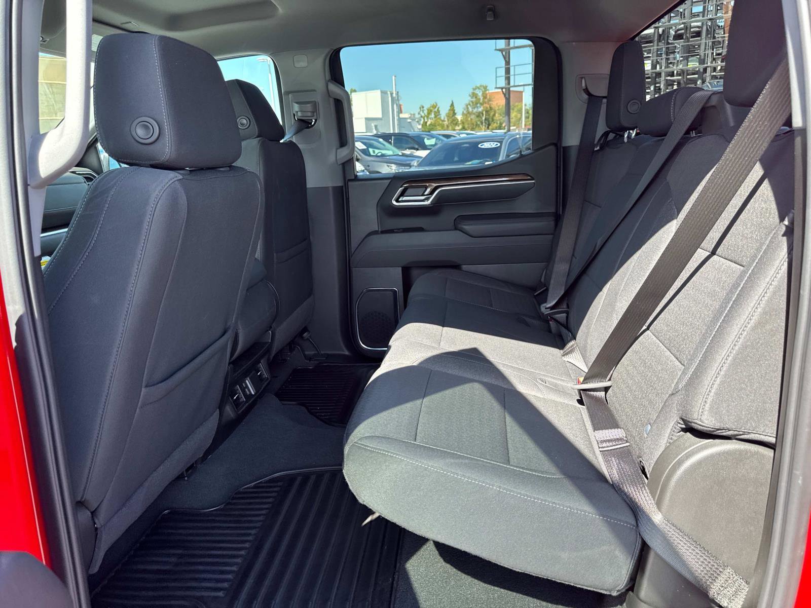 2025 Chevrolet Silverado 1500 LT photo 14