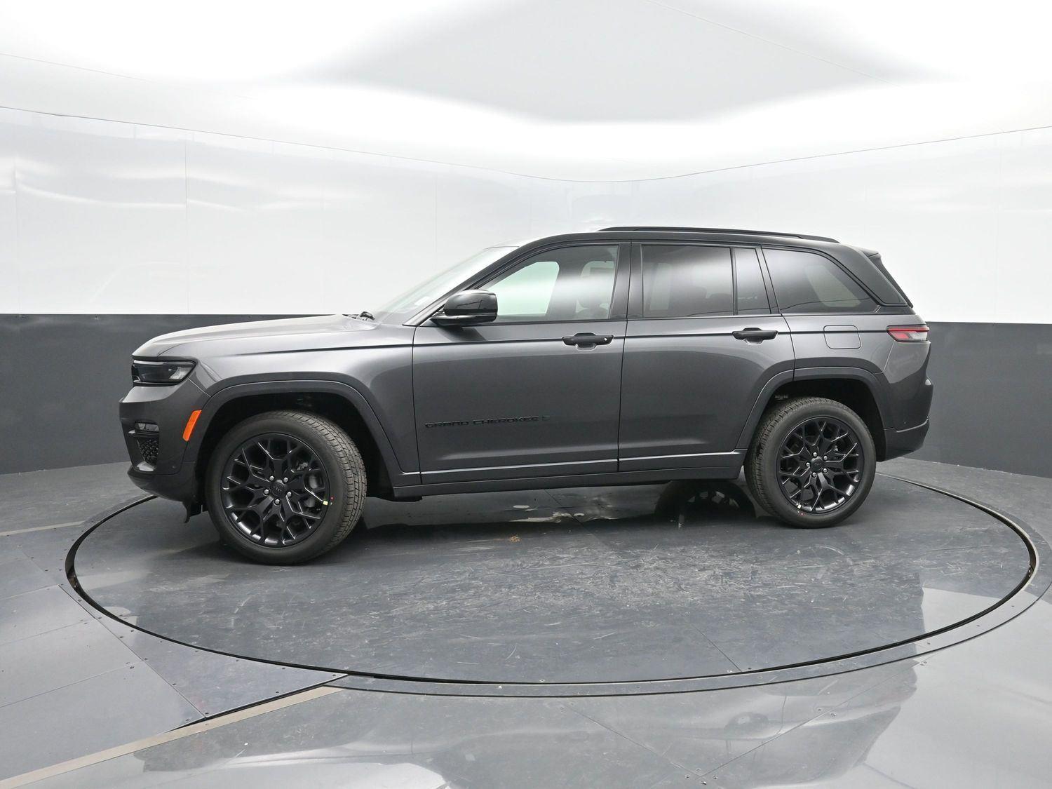 2025 Jeep Grand Cherokee Summit Reserve's photo