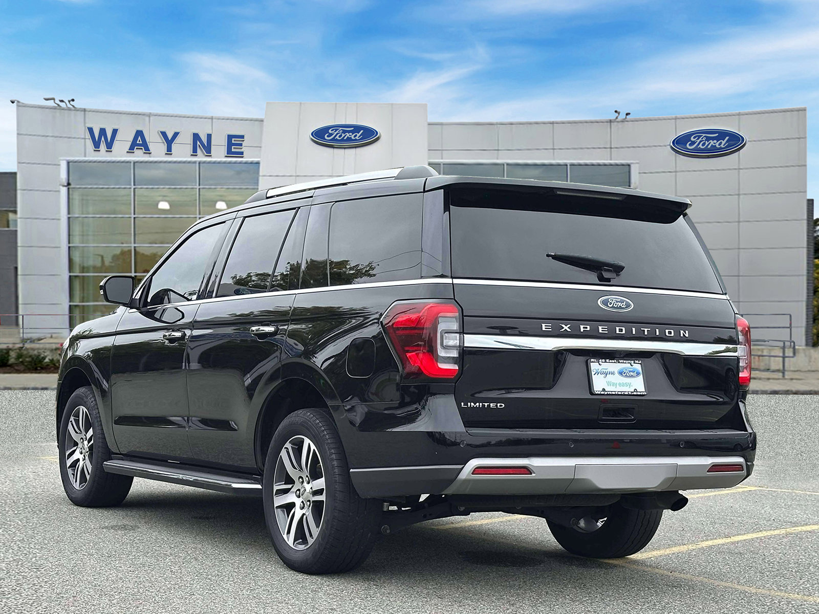 2023 Ford Expedition Limited photo 2