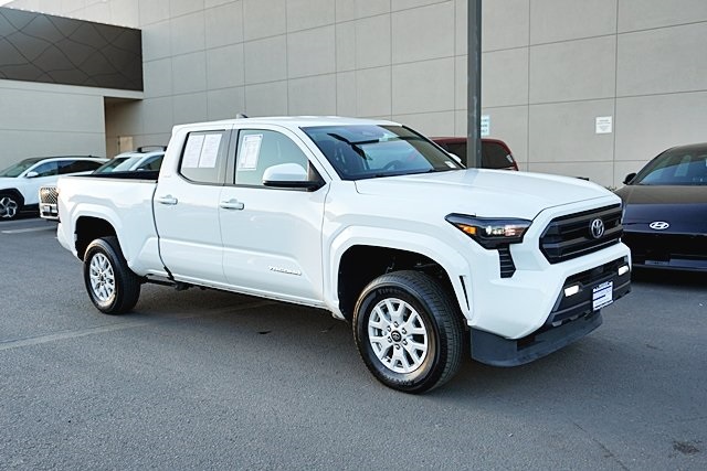2024 Toyota Tacoma SR5 photo 5