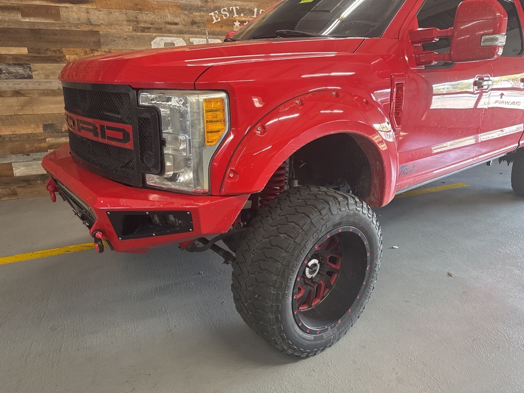 2017 Ford F-250 photo 2