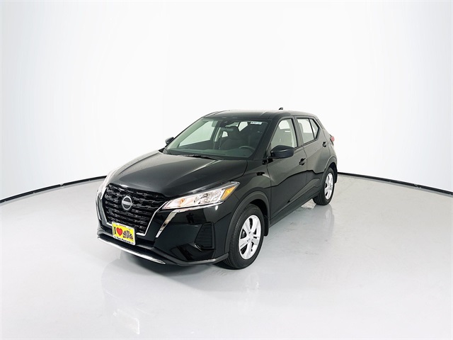 2024 Nissan Kicks S photo 3