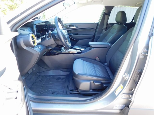 2024 Chevrolet Trax LT photo 9